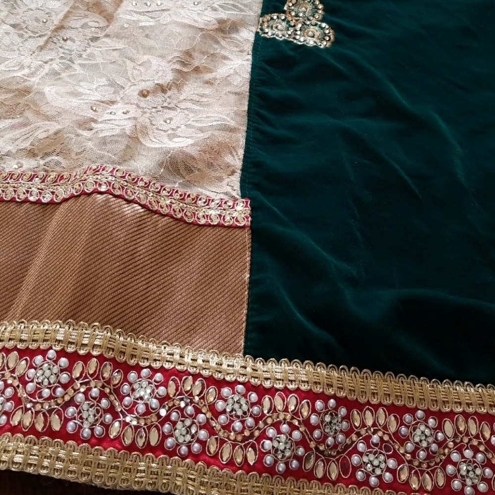 Saree with blouse, Diwali, wedding wear - Picture 3 of 8